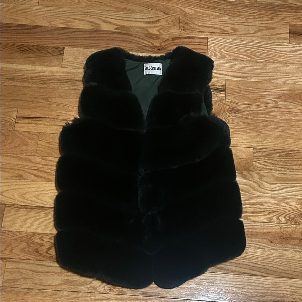 Elegant Faux Fur Vest